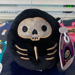 Judith skeleton halloween squishmallow